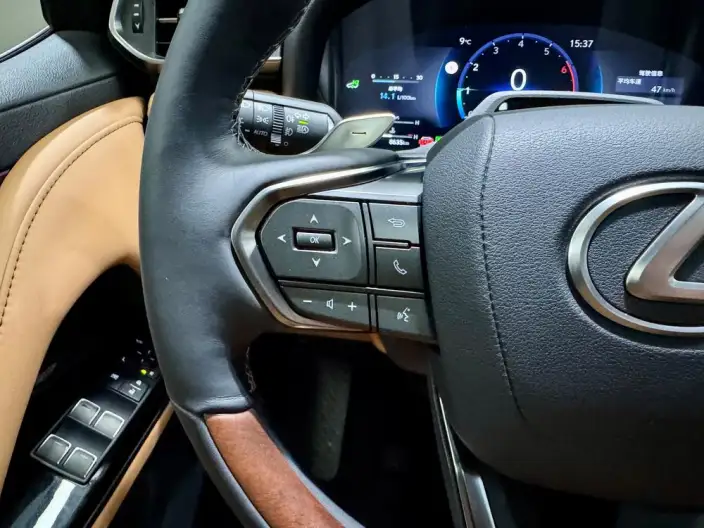 Lexus LX 2025 Model 700h Territory Edition – фото 45