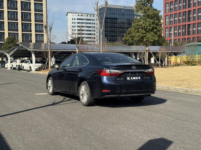 Lexus ES 2015 200 Elite – фото 4
