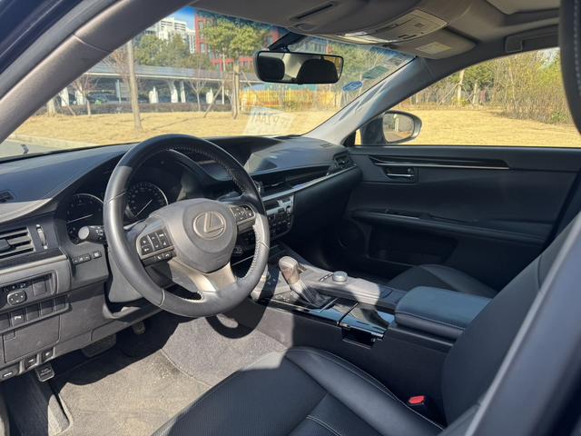 Lexus ES 2015 200 Elite – фото 10