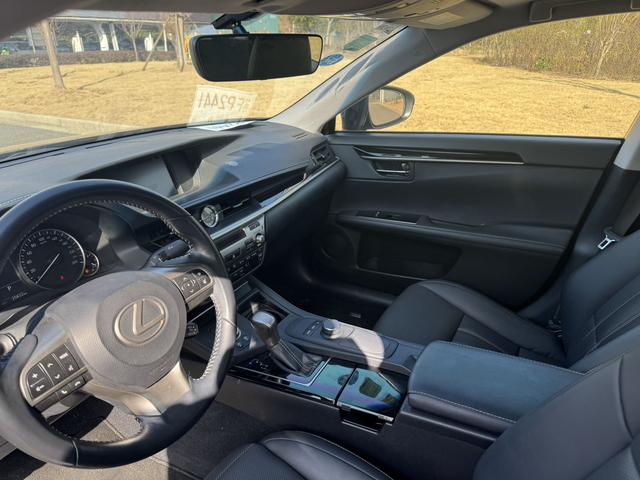 Lexus ES 2015 200 Elite – фото 12