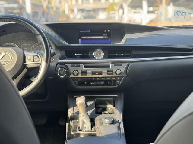 Lexus ES 2015 200 Elite – фото 18
