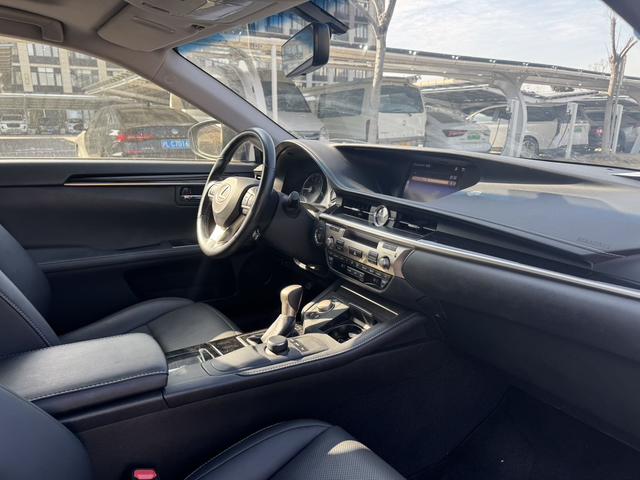 Lexus ES 2015 200 Elite – фото 20