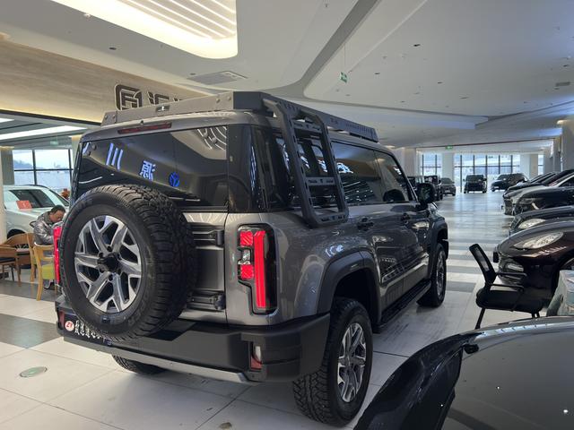 BAIC BJ40 2024 модификация Blade Hero Edition 2.0D автоматическое 4WD Chuan превосходить Compass – фото 5