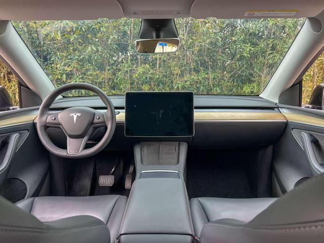 Tesla Model Y 2022 Facelift RWD – фото 4