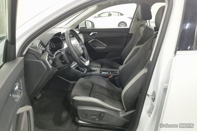 Audi Q3 2019 35 TFSI Advanced Sport – фото 13
