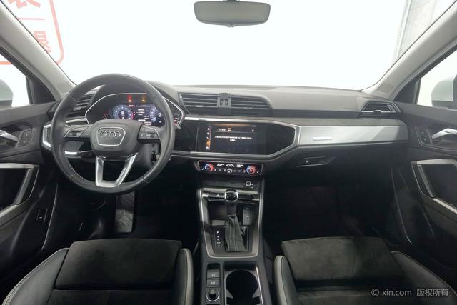 Audi Q3 2019 35 TFSI Advanced Sport – фото 14