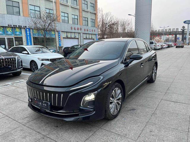 Hongqi E-QM5 2024 модификация 450KM Travel Edition 100kW – фото 1