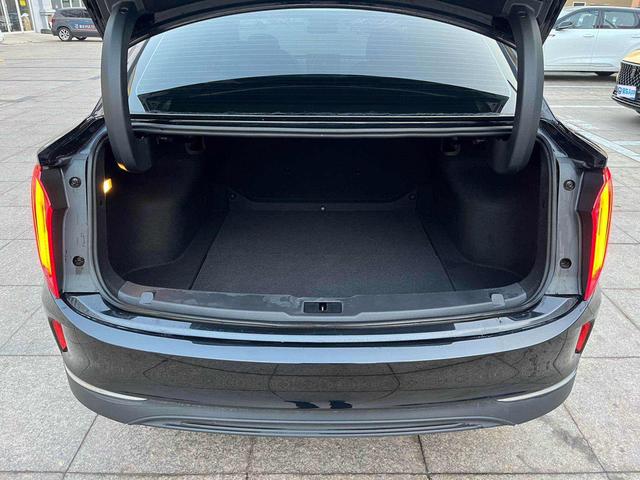 Hongqi E-QM5 2024 модификация 450KM Travel Edition 100kW – фото 13