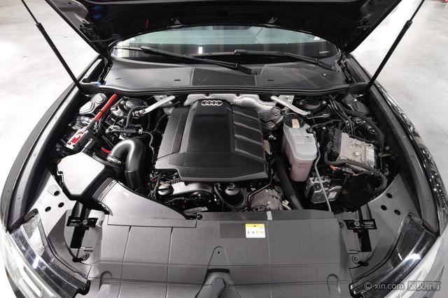 Audi A6L 2023 45 TFSI Precision Dynamic – фото 7