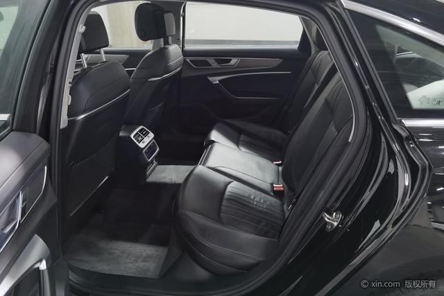 Audi A6L 2023 45 TFSI Precision Dynamic – фото 19