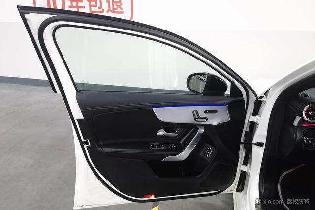 Mercedes-Benz A-class Модель 2019 года A 220 L 4MATIC Sports sedan – фото 11
