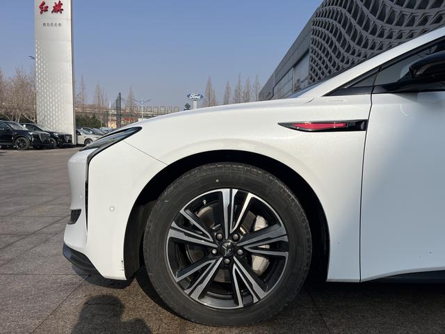 HONGQI EH7 2024 820 Pro Edition – фото 11