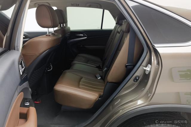 BYD Tang DM 2017 модификация DM 2.0T BYD Tang 100 – фото 19