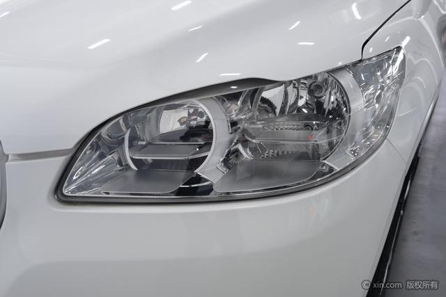 Peugeot 301 2016 1.6L Manual Comfort – фото 5