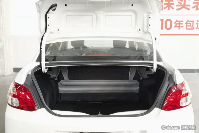 Peugeot 301 2016 1.6L Manual Comfort – фото 20