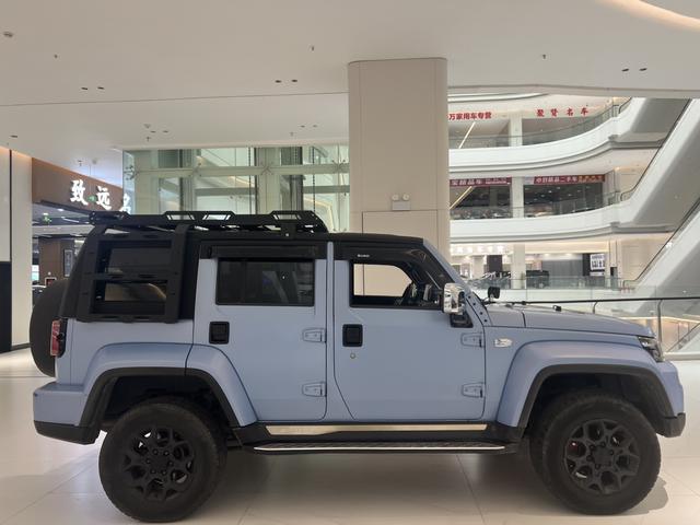 BAIC BJ40 2023 2.0D Automatic 4WD Dao Feng Hero Knight Edition