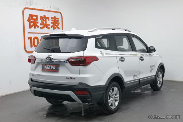 BAIC Huansu S3 2016 модификация S3L 1.5L Manual Exclusive – фото 2