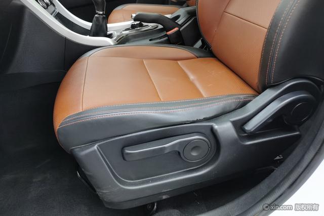 BAIC Huansu S3 2016 модификация S3L 1.5L Manual Exclusive – фото 21