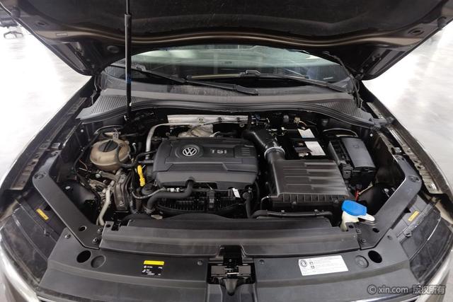 Volkswagen Tiguan L 2017 330TSI Automatic 2WD Luxury – фото 7