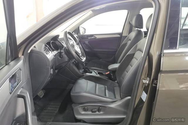 Volkswagen Tiguan L 2017 330TSI Automatic 2WD Luxury – фото 13