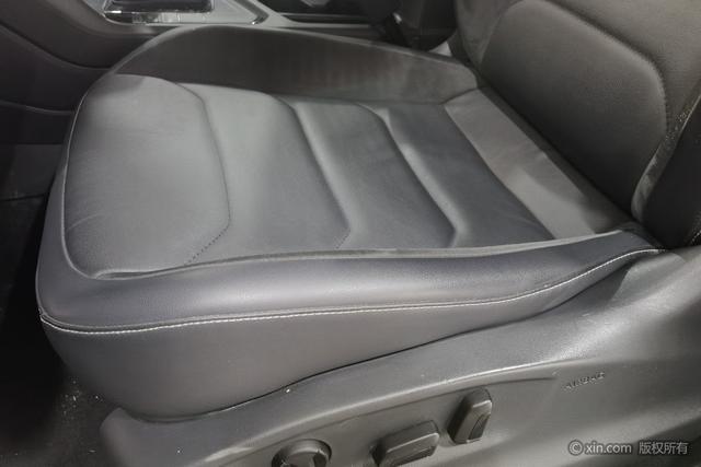 Volkswagen Tiguan L 2017 330TSI Automatic 2WD Luxury – фото 21