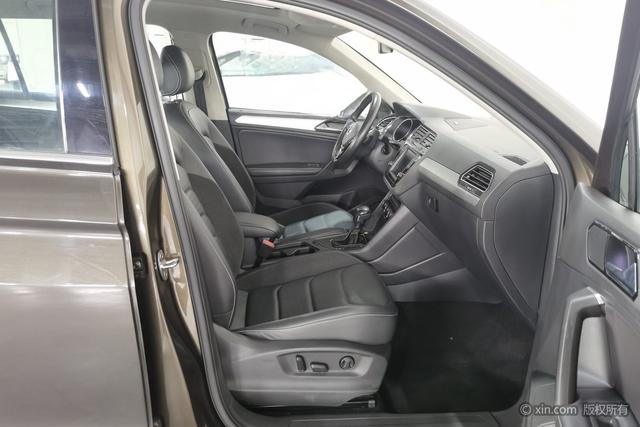 Volkswagen Tiguan L 2017 330TSI Automatic 2WD Luxury – фото 22