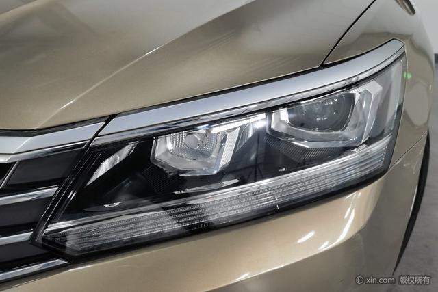 Volkswagen Passat 2017 330TSI DSG Prestige – фото 5