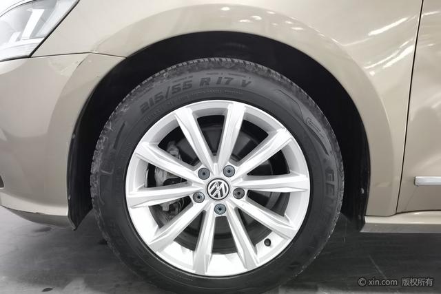 Volkswagen Passat 2017 330TSI DSG Prestige – фото 6