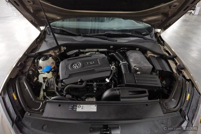 Volkswagen Passat 2017 330TSI DSG Prestige – фото 7