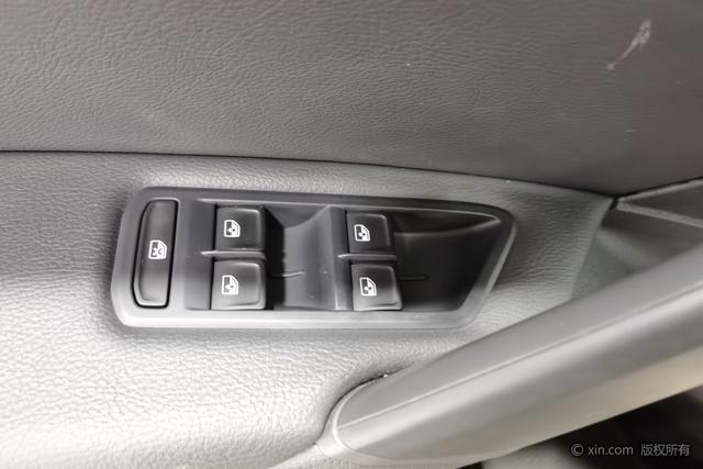 Volkswagen Passat 2017 330TSI DSG Prestige – фото 12