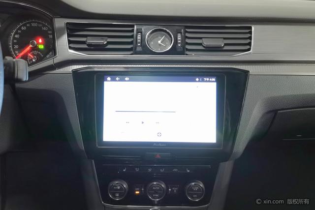 Volkswagen Passat 2017 330TSI DSG Prestige – фото 16