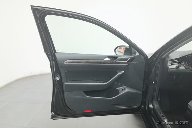 Volkswagen Magotan 2019 330TSI DSG Luxury China V – фото 11