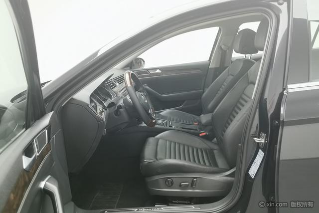 Volkswagen Magotan 2019 330TSI DSG Luxury China V – фото 13