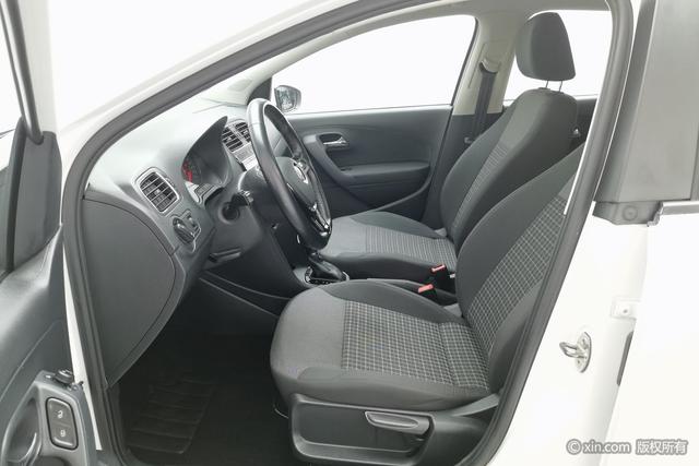 Volkswagen Polo 2016 1.6L Automatic Comfort – фото 13