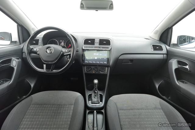 Volkswagen Polo 2016 1.6L Automatic Comfort – фото 14