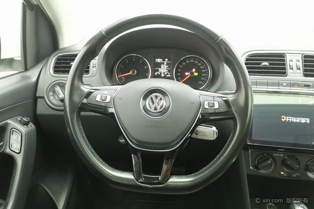 Volkswagen Polo 2016 1.6L Automatic Comfort – фото 15