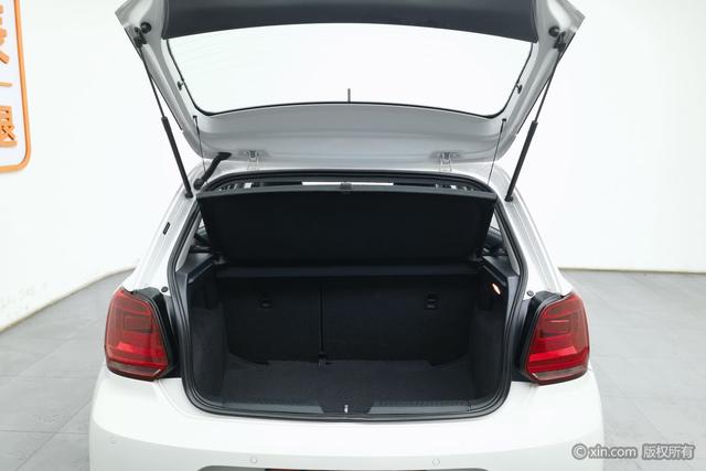 Volkswagen Polo 2016 1.6L Automatic Comfort – фото 20