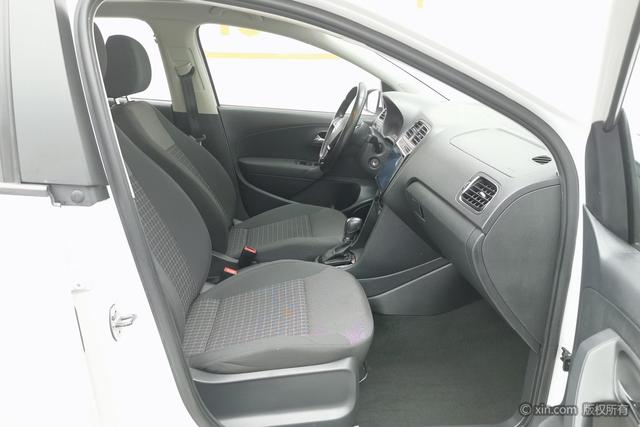 Volkswagen Polo 2016 1.6L Automatic Comfort – фото 22