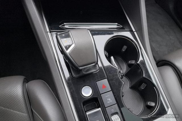 Volkswagen Touareg Модель 2020 года 3.0TSI Rapid Xiang Edition – фото 17