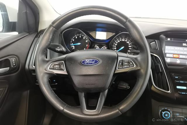 Ford Focus 2018 Classic Hatchback 1.6L Automatic Style Smart – фото 15