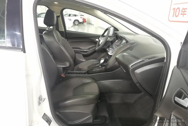 Ford Focus 2018 Classic Hatchback 1.6L Automatic Style Smart – фото 22