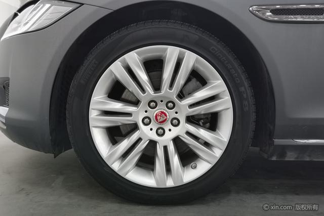 Jaguar XFL 2018 XFL 2.0T 250PS Luxury – фото 6