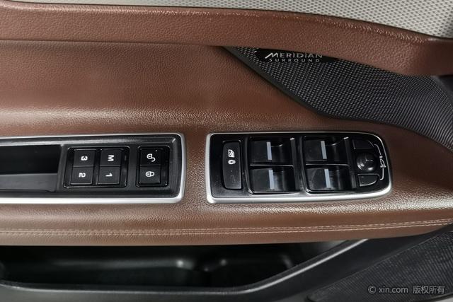 Jaguar XFL 2018 XFL 2.0T 250PS Luxury – фото 12