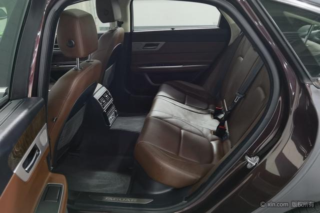 Jaguar XFL 2018 XFL 2.0T 250PS Luxury – фото 19