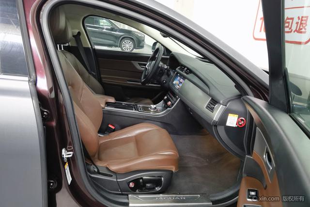 Jaguar XFL 2018 XFL 2.0T 250PS Luxury – фото 22