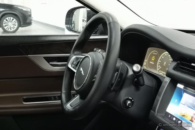 Jaguar XFL 2018 XFL 2.0T 250PS Luxury – фото 23