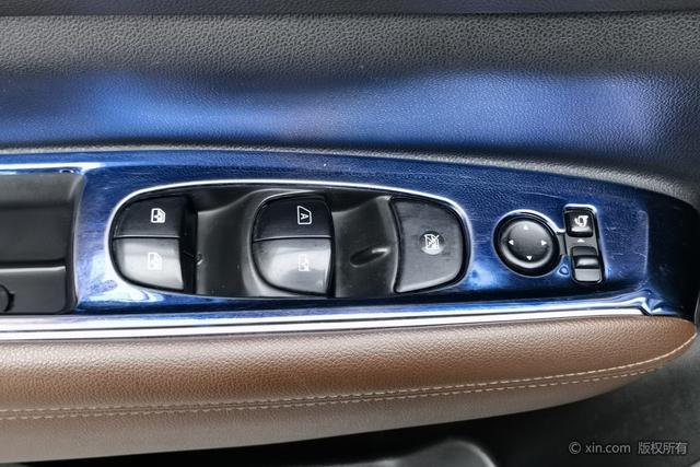 Renault Koleos 2018 2.5L 4WD Premium – фото 12