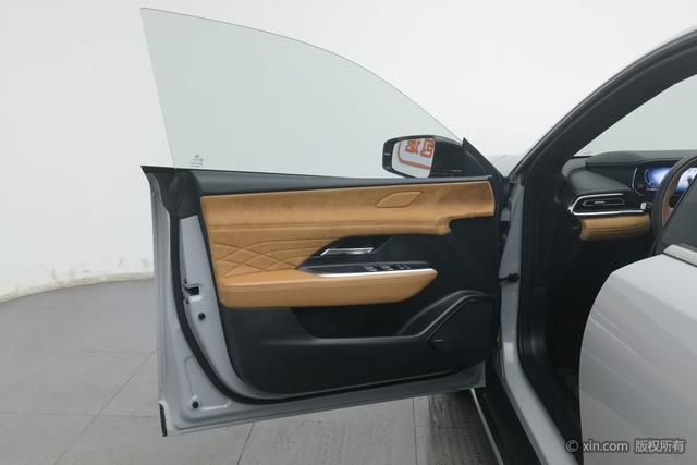 **Mazda EZ-6** 2024 модификация Extended Range 200 Zhizun Edition – фото 11