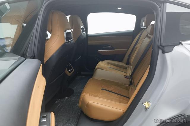 **Mazda EZ-6** 2024 модификация Extended Range 200 Zhizun Edition – фото 19