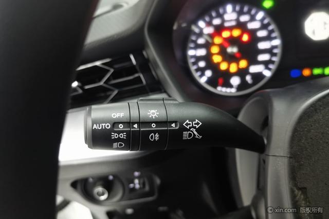 MG5 2021 180DVVT Manual Youth Luxury – фото 24